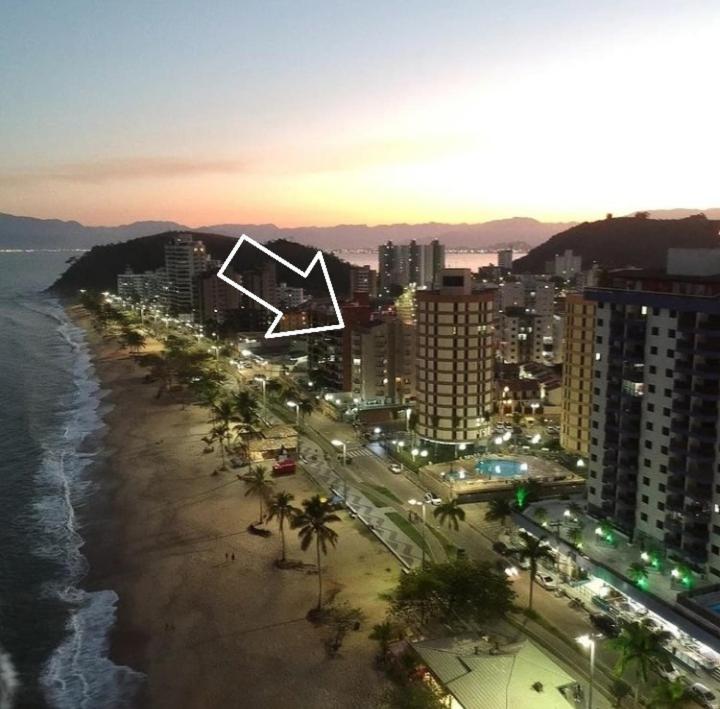 Ap Na Avenida Da Praia Caraguatatuba Exterior photo